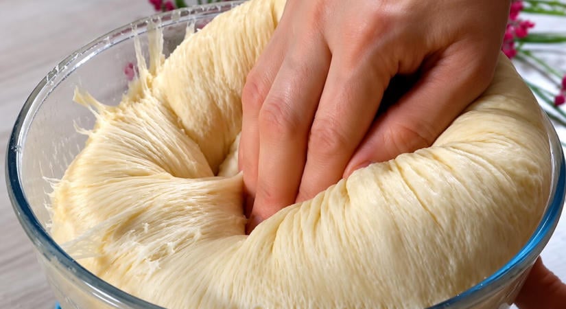 Ez a hozzávaló a tökéletes kelt tészta titka! A falusi háziasszonyok csak erre esküsznek