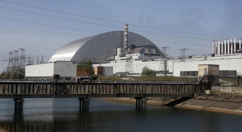 Baj van Csernobilban, megrongálódott az atomerőművet védő szarkofág – Adománygyűjtés a helyreállításhoz