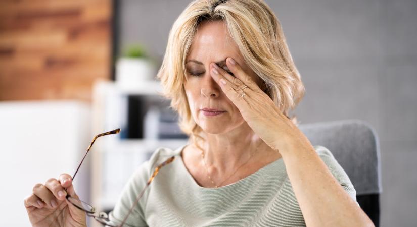 Nem biztos, hogy az öregedés áll a háttérben: ez a vitaminhiány okozhat fáradtságot és „agyi ködöt”