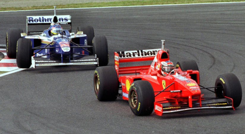 Az F1 egyik legvitatottabb párbaja Michael Schumacher kizárását hozta