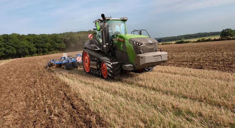 A Fendt 1100 Vario MT gumihevederes traktor új generációja