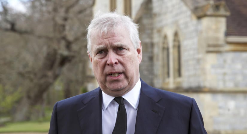 Botrány a brit rendőrségnél, hibás engedéllyel kutatták át a volt yorki herceg otthonait