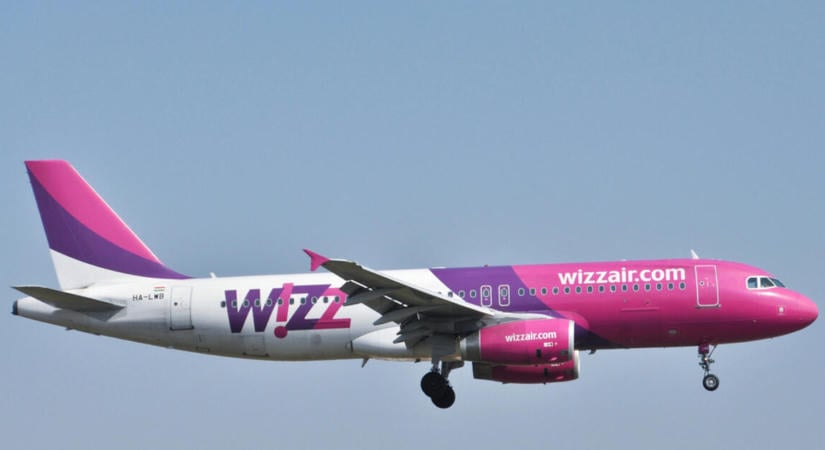 Telefonbetyár gyerek szórakozott a Wizz Air-rel