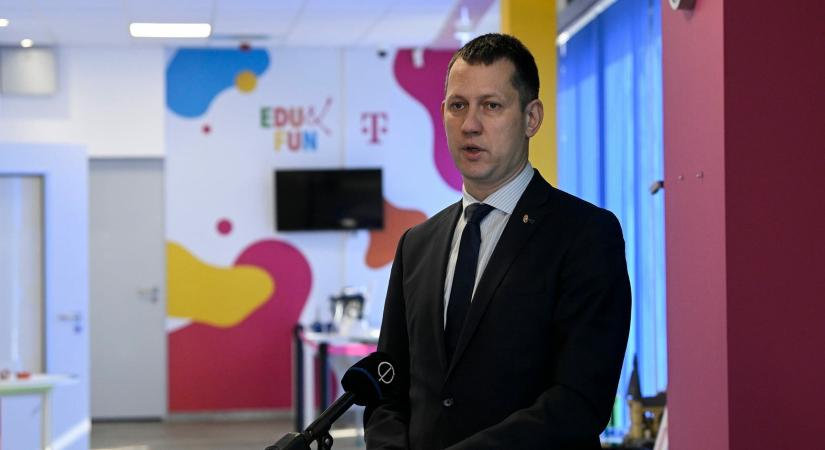 Fülöp Attila: A társadalom segítségére és nyitottságára is szükségük van a gyermekvédelmis gyerekeknek