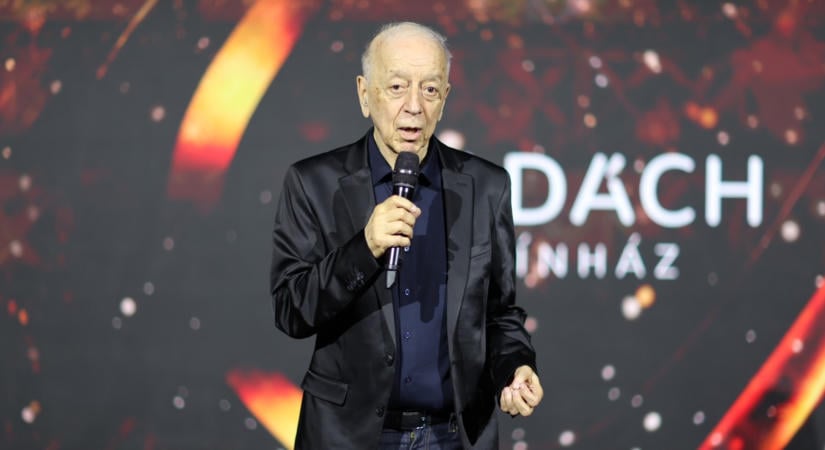 „Kiváló kollégák ígérnek a jövőben sikeres Madách Színházat, mi azonban már most sikeresek vagyunk” – Szirtes Tamás igazgató nem lassít, 81 évesen is energikusan tervez
