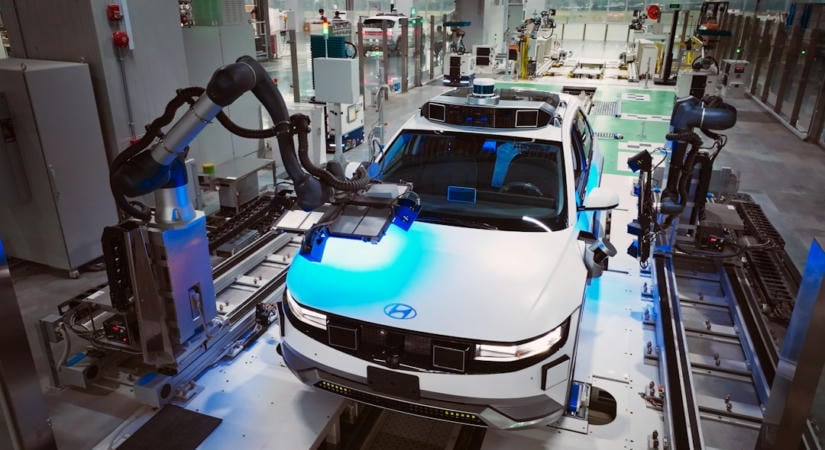 Atlas robotokat tanítanak autószerelésre a Boston Dynamics és a Hyundai közös központjában