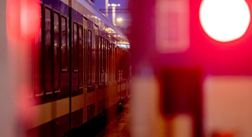 Vasárnap hajnalig nem járnak a vonatok Bécs és Hegyeshalom között, kábeltűz miatt