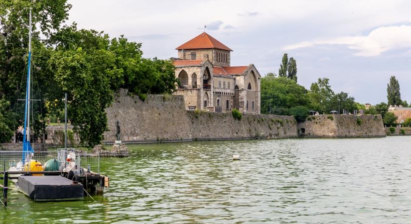 Közös egyezményt írtak alá a V4-ek tatai találkozóján, az Öreg-tó is terítékre került