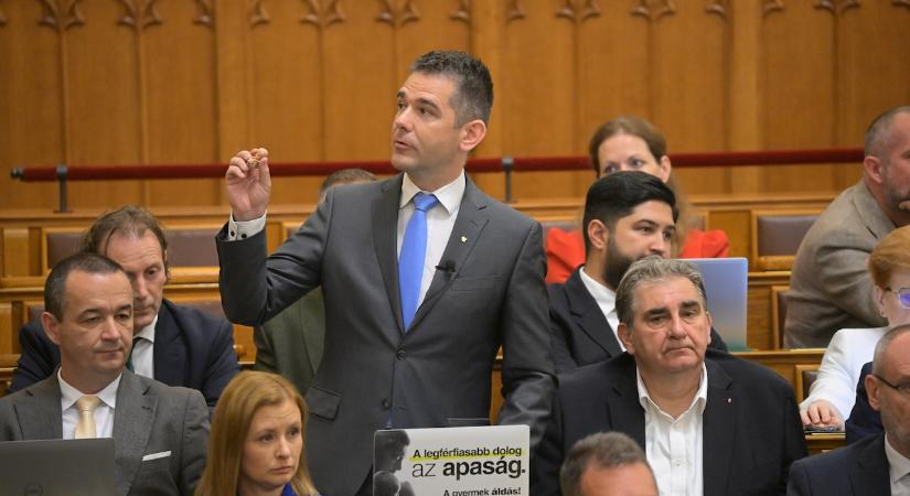Novák Előd: Ha egy baktérium élet a Marson, egy szívverés miért nem az a Földön?