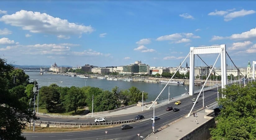 Ha teheti kerülje: a hétvégén mossák az Erzsébet hídat Budapesten