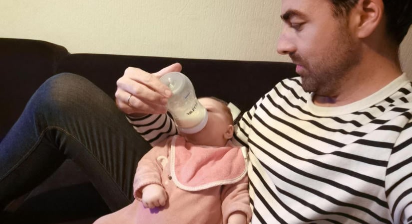 Bűntudata van, amiért tápszert ad a babájának? Nincs egyedül!