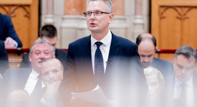 A „politikai rabok kiszabadulásáért” szervezett közös imát a KDNP