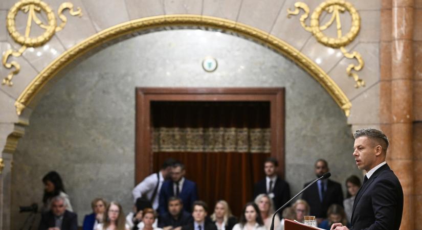 Ellenszavazat nélkül fogadta el az Országgyűlés a devizahiteles ügyeket érintő törvényt