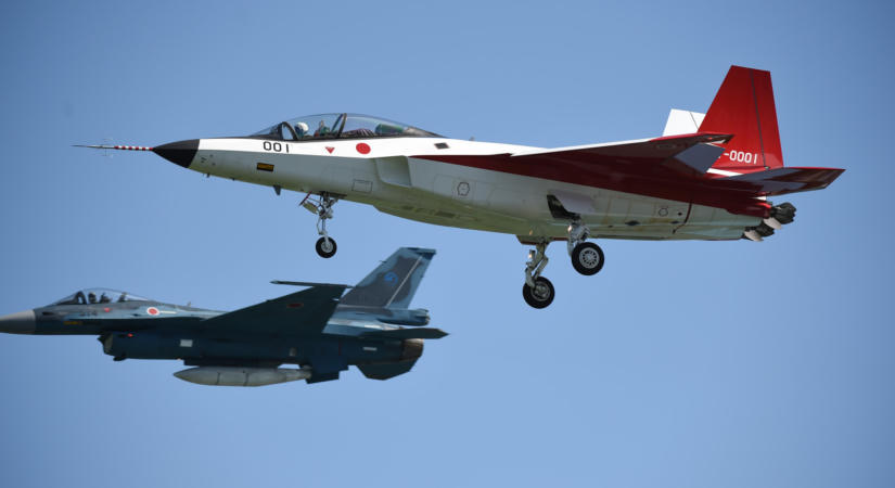 Felbukkantak a felemelkedő nagyhatalom titokzatos katonai eszközei: azonnal felszálltak a JASDF vadászgépei