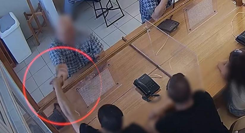 Lebuktak a látogatók, akik mobiltelefont próbáltak átadni egy fogvatartottnak a „Gyűjtőben”