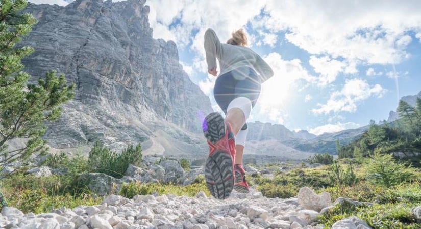 Nem sikerült teherbe esnie, lefutott 2000 kilométert az Alpokban: Sophie Woods a férfiakat is lenyomta