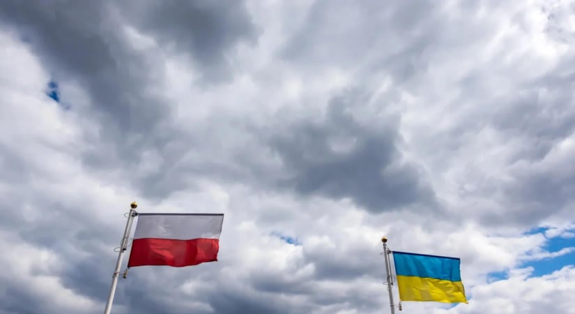 Lengyelország kijelentette, hogy a kijevi orosz támadásokkal szemben is fenntartja diplomáciai jelenlétét