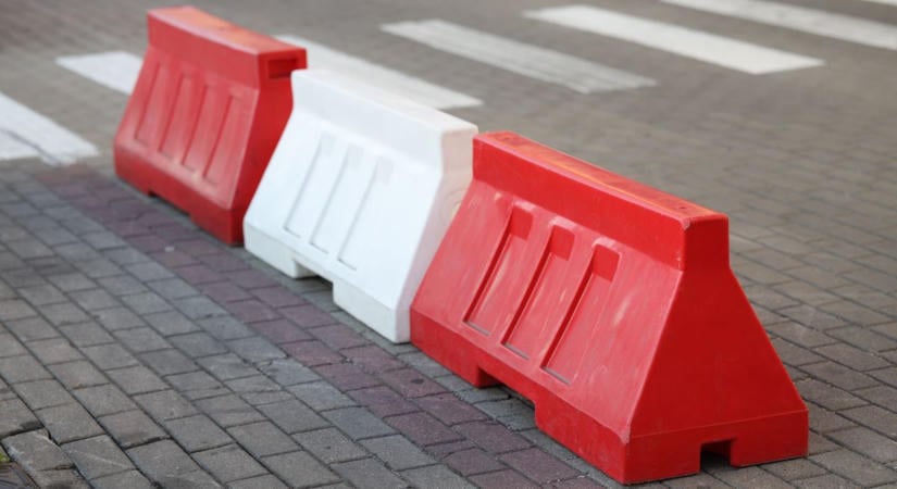 Figyelem, változik a forgalmi rend: lezárják Kecskemét egyik utcáját