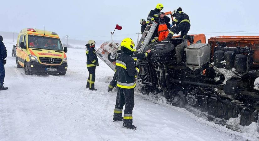 A rendkívüli hóhelyzetben mindenki erőn felül teljesített