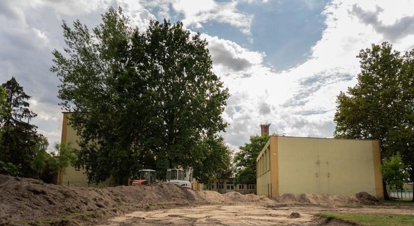 Régóta várt fejlesztés indul Kisteleken, a fiatalok már alig várják, hogy birtokba vehessék