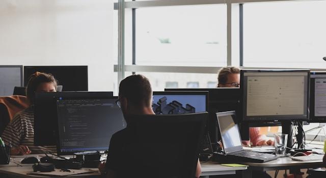 Már a technológiai álláshirdetések 73 százalékában elvárás az AI-tudás