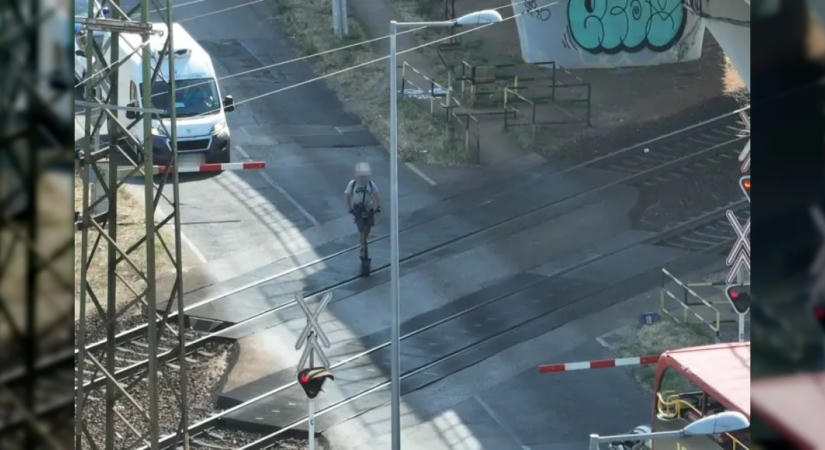 Drónnal ellenőrizték a vasúti átjárót a X. kerületben