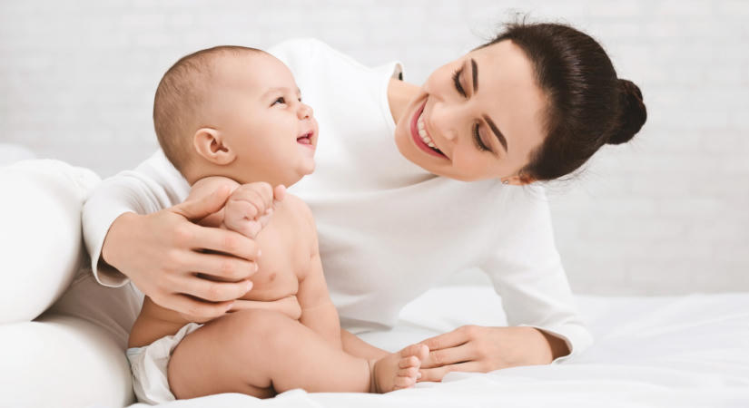 Ölelésből is lehet túl sok? Tízezren jelentkeztek a kórházi babákhoz, de a jó szándék önmagában még nem gyermekvédelem