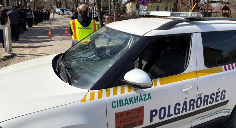 Baj esetén azonnal indulnak, most nekik van szükségük segítségre