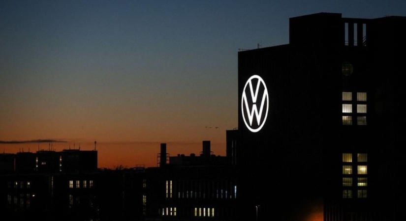 Nagy bajban van a Volkswagen: 10 milliárd euró is elúszhat, beszakadt az árfolyam – Kína vitte be az egyik legnagyobb ütést