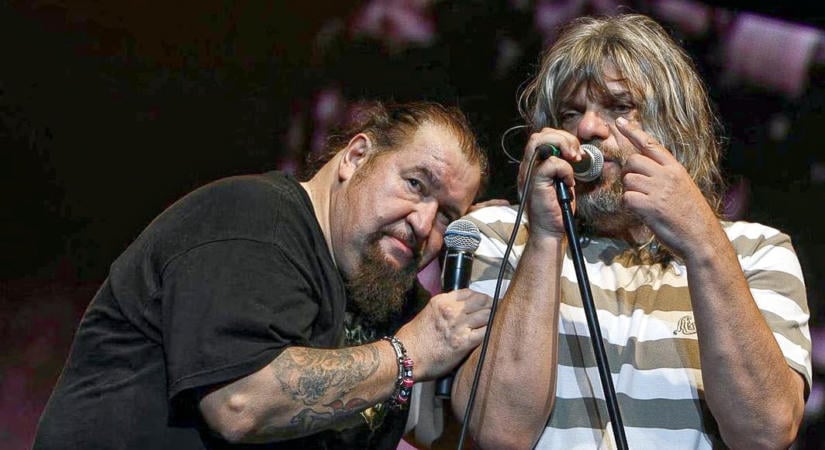 Egy este a blues királyáért: Hobo maga választja ki, melyik dalt énekli Deák Bill Gyula emlékkoncertjén