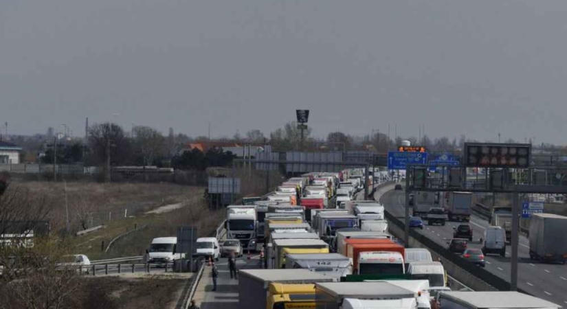 Eddig titkolták, most kiderült: még egy hétig állni fog az M0-s, mint a gerely