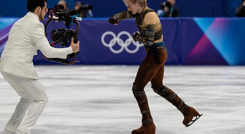 Történelmet írt az operatőr, akit elsőként engedtek a téli olimpia jegére