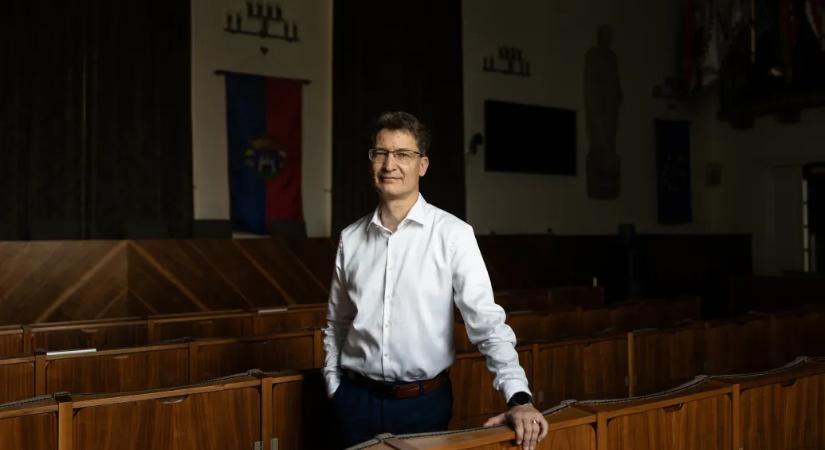 A fideszes polgármester, aki elmondta Orbánnak a kritikáit – interjú Cser-Palkovics Andrással