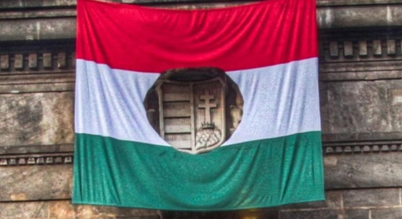 Október 23.: a világ leghíresebb látványosságai is magyar színekbe öltöznek