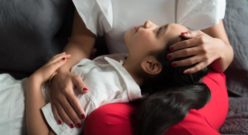 Mi állhat a korai menstruáció mögött, és mit tehet ilyenkor a szülő?