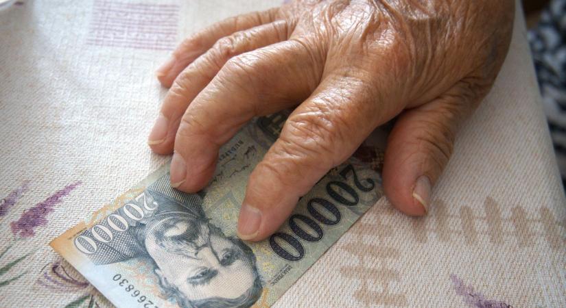 Ezek a változások érkeznek júliustól: a fuvarozókat, az özvegyeket és a vállalkozásokat is érinthetik