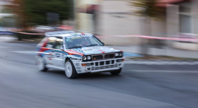 Értékes másodpercek helyett élményautózás az UNI Győr Rally első napján – fotók, videó