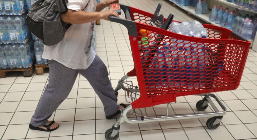 Milyen anya az ilyen? Megdöbbentő, hogy erre képes volt rávenni a saját gyerekét a szerencsi boltban