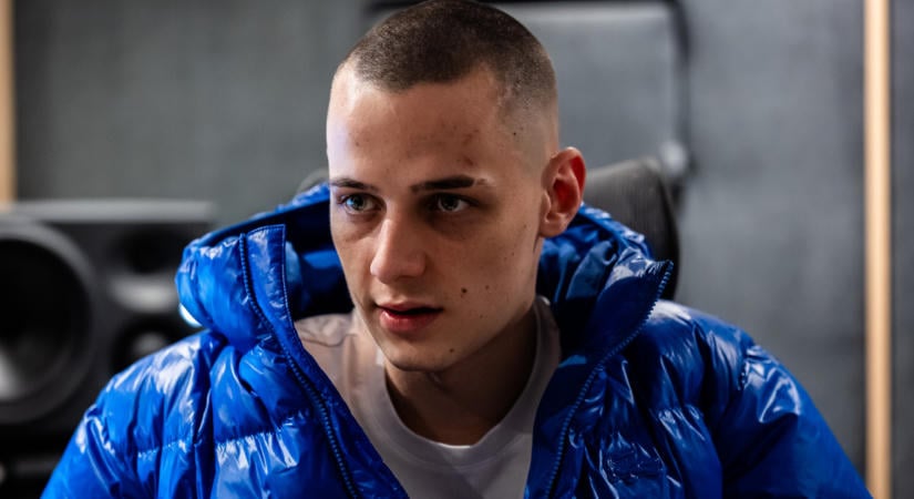 Pogány Induló a semmiből bukkan fel egy házaspár életében