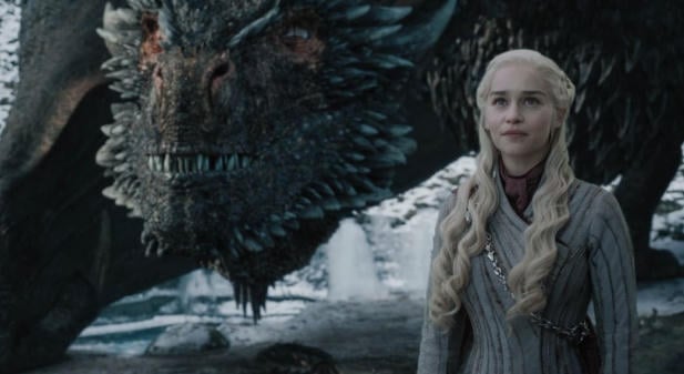 Trónok harcás kollégáival ünnepelte a születésnapját Emilia Clarke