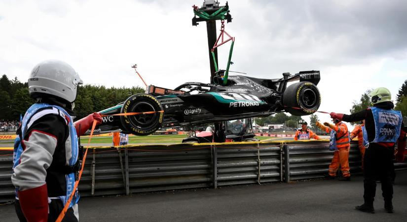 „Egyszerűen hozzászokik az ember” – Russell padlóra került az F1-es Belga Nagydíj után