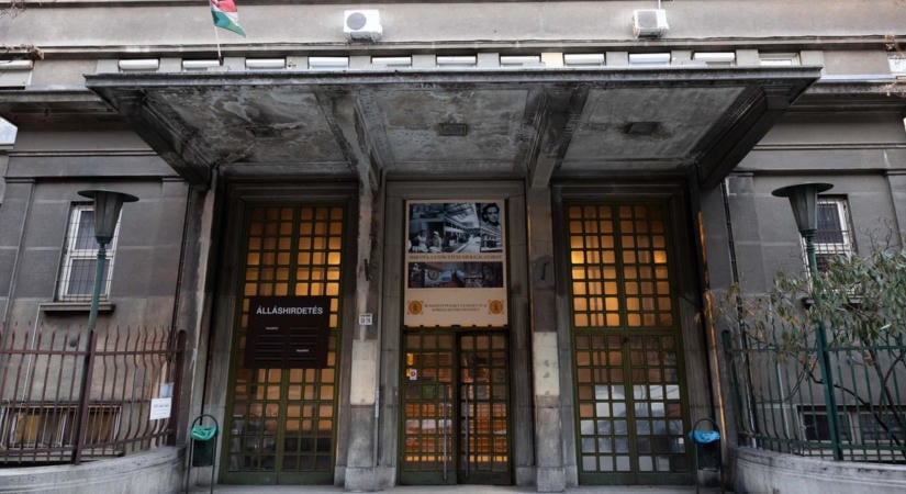 Breaking - Várandós tinit keres a rendőrség, budapesti kórházból szökött el Kamilla - Bármelyik percben szülhet a körözött kislány