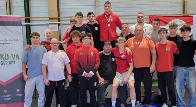 Dorogi ezüstérem a hazai rendezésű U17-es birkózó országos bajnokságon