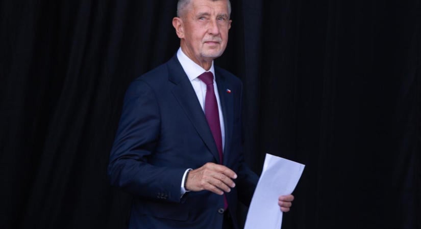 Elvetették a kormány elleni bizalmatlansági indítványt a cseh parlamentben