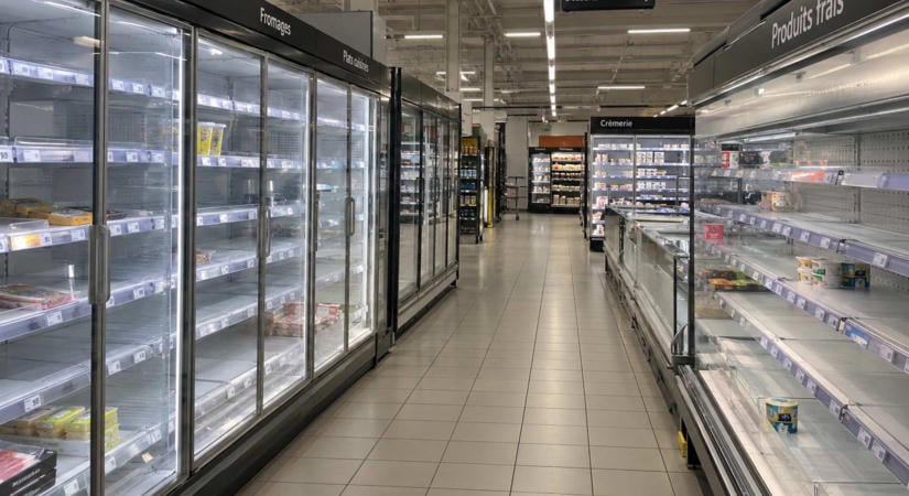 Nem kellett meghackelni a francia szupermarketek hűtőit, a gyártó maga nyitotta ki az ajtajukat