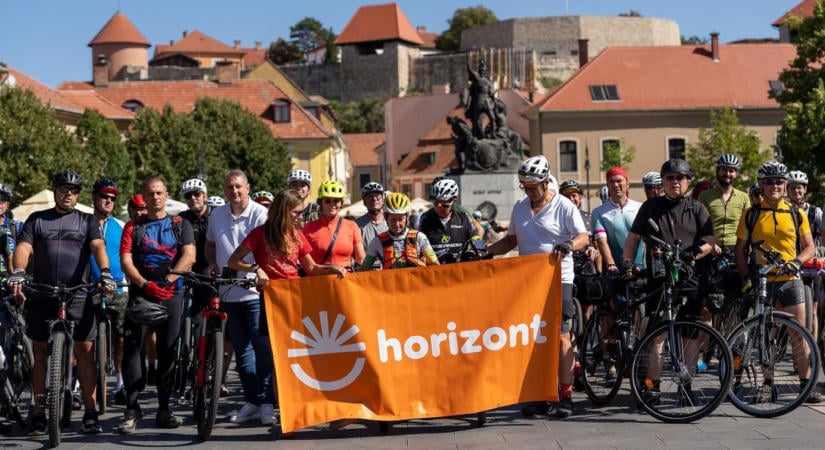 Bekerült az elitbe: újabb szakaszt adtak át, ez a hevesi település is a bringások Mekkája lett!
