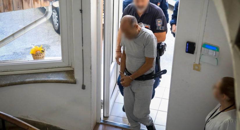Késelés: 30 napra letartóztatták a férfit, aki a gyanú szerint halálra szúrta a fiát Győrben