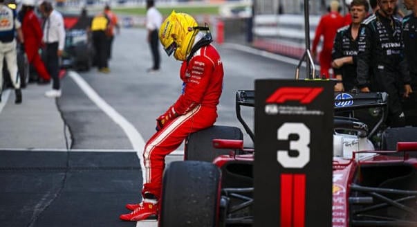 Hamilton: Az elején azt hittem, vége a versenyünknek