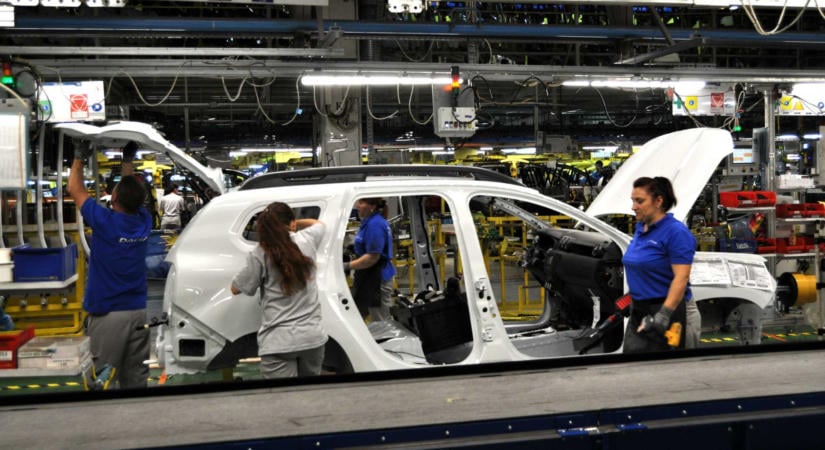 Nekiment a roncsautó programnak a Renault első embere
