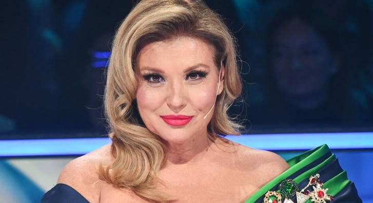 Nagy port kavart Liptai Claudia Sztárban Sztárban viselt extrém szettje